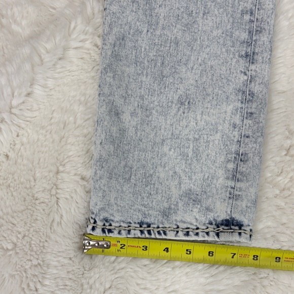 True Religion ,Ricky,size 33,Light Blue relaxed straight. - Picture 13 of 17